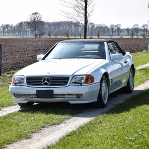 In Nieuwstaat Mercedes 500SL 14.000km bouwjaar 1991